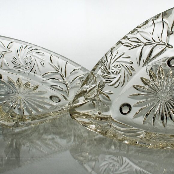 Pair of Mid-Century Modern Pressed Glass Footed Ashtrays - Picture 4 of 7